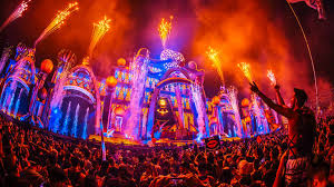 Attractions include a honkytonk dance hall, a ferris wheel and a beer barn. Best Edm Festivals In Usa Discotech The 1 Nightlife App