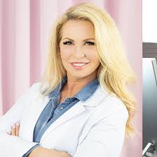 Doris Dillard's Instagram, Twitter & Facebook