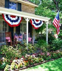 Decorate your home this fourth of july with beautiful diy wall decors. 45 Decorations Tips Bringing The 4th Of July Spirit Into Your House Architecture Front Porch Decorating 4th Of July Decorations Porch Decorating