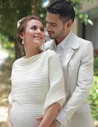 Tahniah sekali lagi kepada pasangan ini diatas kelahiran cahaya mata sulung mereka. Comelnya Anak Che Puan Sarimah Ibrahim Juliana Evans Terserlah Warisi Kecantikan Ibu Nona