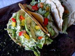 Ces Tortillas Aux Crudites Font Un Plat Leger Pour Deux Personnes Ou Une Entree Pour 4 Personnes C Est Frais Et Tre Cuisine Mexicaine Cuisine Rapide Tortillas