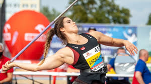 Maria andrejczyk's backyard training session she hurled a season's best of 63.39m to place second at the european team championships in bydgoszcz, but a nagging elbow injury made it difficult to perform to her best at the world athletics championships in doha, where she finished 22nd with a modest best of 57.68m. Lekkoatletyka Andrejczyk Zrobilam W Tym Sezonie Co Do Mnie Nalezalo Sport