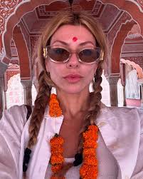 HELÔ ROCHA (@helorocha) • Instagram photos and videos