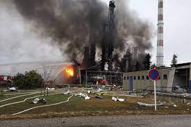 This study focuses on the wealth of data recorded at infrasound stations in central and eastern europe, while from the many detecting seismic stations within 400 km range, only seismic and seismo. Explosion In Vohburger Raffinerie 16 Verletzte Schaden Noch Nicht Schatzbar Pfaffenhofen Today