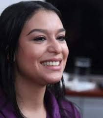 ELLA NO ES GRINGA,...