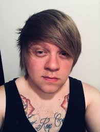 Okay I've had so many people tell me this and I've never seen it tbh lol.