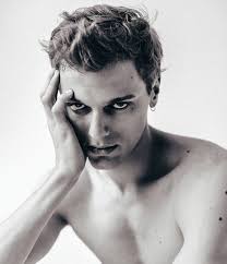 But they don't all go about it in the but worry not: 7 Must Follow Tips For Men To Have Healthy Hair