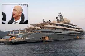Jeff bezos is richest person in the world and he's building a fleet of yachts. Jeff Bezos Under Fire For Buying New 400 Million Dollar Mega Yacht Esquire Middle East