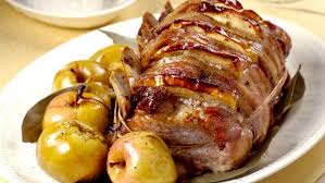 Il filetto di maiale è una fonte proteica semplice e soddisfacente. Filetto Di Maiale Con Speck E Mele Pagani Carni