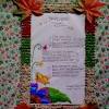 Namun, sering kali kertas kado polos dianggap membosankan dan tambahkan hiasan seperti kertas hias atau pita. 1