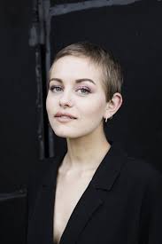 Carol Strong (cleosport)