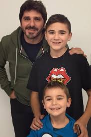 Patrick Fiori - Gặp gỡ Neo và Swan tại Lyon... Khám phá video trên kênh YouTube Swan TheVoice của họ: https://youtu.be/baufV23YOy4 | Facebook