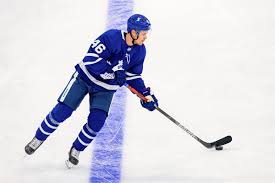 Mikko lehtonen (fin) currently plays for nhl club toronto maple leafs. Toronton Mikko Lehtonen Pelasi Ensimmaisen Nhl Pelinsa Winnipeg Kaatui Nhl Turun Sanomat