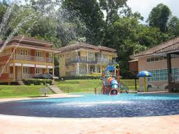 Hotels in der nähe von bukit larut, taiping: Balcony Walkway Picture Of Kamalodge Cafe Resort Taiping Tripadvisor