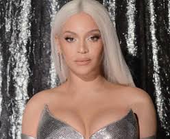 Beyoncé celebrates her mother, Tina Knowles, for having the #1 New York  Times best-selling book: “The Mama T was that good?? Ha. You deserve it,  I'm so proud!”