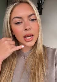 Milli Smith's Instagram, Twitter & Facebook