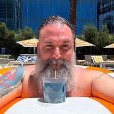 Daniel Pilcher (@jeepin818) • Threads, Say more