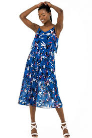 Ama en iyi tamamlayan renkler bizim için önemlidir. Saks Mavisi Elbisenin Altina Ne Renk Ayakkabi Giyilir Kadin Blogu