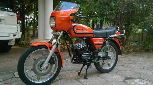 Royal Enfield Fury DX 175 fiberglass parts
