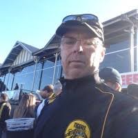 100+ perfiles de «Modra»