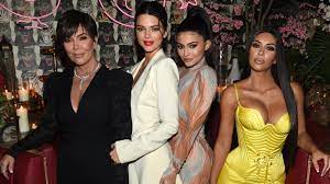 Последние твиты от kim kardashian west (@kimkardashian). Wer Hatte Das Gedacht Familie Kardashian Jenner Ist Total Religios