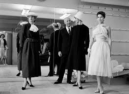 Liz taylor était une véritable icône du chic pour les années 50 ! La Mode Des Annees 50