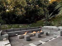 40 Ideen Fur Beton Im Garten Wie Sie Das Moderne Material Einsetzen Konnen Feuerstellen Sitz Feuerstellen Bereich Und Feuerstelle