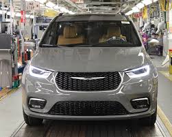 See user reviews, 14 photos and great deals for 2021 chrysler pacifica. Fca S Windsor Assembly Plant Kicks Off Production Of 2021 Chrysler Pacifica