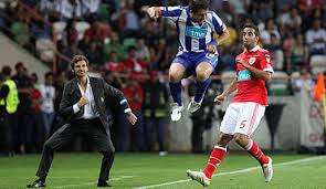 O técnico considerou ainda que josé mourinho teve um papel fundamental no desenvolvimento dos treinadores portugueses. Porto Coach Andre Villas Boas Im Portrat