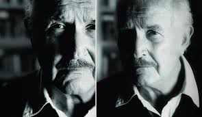 Fuentes was born in panama city, the son of mexican parents, and moved to mexico as a teenager. Chilango Carlos Fuentes El Personaje
