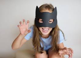 Wydrukuj szablon maski batmana (3 wzory do wyboru), dorzuć pelerynę batman logo dc comics, maska batmana, nietoperz, ordynans png. Maska Kota Jak Zrobic Maske Kota Na Bal Dla Dzieci Szablony Do Druku Mamotoja Pl
