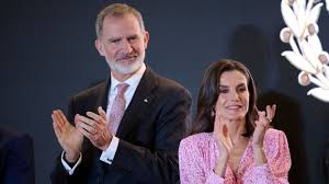 La sorpresiva decisión de Felipe VI y Letizia Ortiz que pone a la infanta Elena un paso adelante de la Casa Real Española