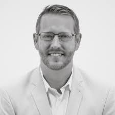 Ian Geralds's Instagram, Twitter & Facebook