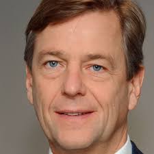 Find the perfect claus kleber stock photos and editorial news pictures from getty images. Zdf Moderator Claus Kleber Will Ins All Fliegen Stars