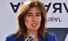 Ana mendes godinho has been tagged in the following photos Ana Mendes Godinho A Ministra Que Gosta De Desafios Dificeis O Jornal Economico