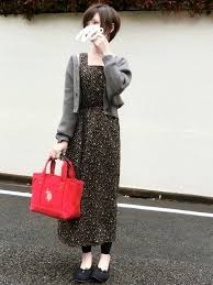40代でもイタくない 大人におすすめな花柄ワンピースコーデ サンキュ 花柄 ワンピース コーデ ワンピース コーデ ワンピース コーデ 春