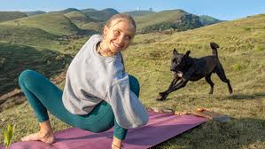 This 20 minute morning yoga for your full body is the perfect way to wake up and set yourself up for the most productive, focussed, and balanced day. Morning Yoga With Intermediate Binds Boho Beautiful Ashtanga Class