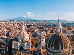 Explore cataniasitting in the shadows of the stunning mount etna lies catania, sicily's second largest city, a place that is well worth a visit. Kreuzfahrt Catania Ausfluge Und Routen Costa Kreuzfahrten