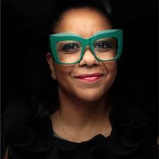 Lynn Cottingham's Instagram, Twitter & Facebook