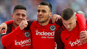 Teška povreda košarkaša australije zbog koje nije mogao da primi bronzu; Eintracht Frankfurt Sammelt Bei 2 1 Bei Schalke Rekorde