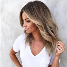 pin von sara gonzalez auf hair july 2017 frisuren langhaar blonde highlights ombre haare schwarz