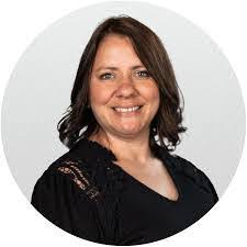 Erin Pechacek's Instagram, Twitter & Facebook