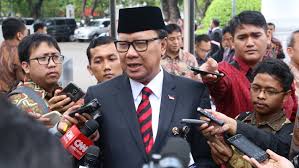 Penyerahan keputusan menteri dalam negeri tentang penunjukan penjabat sementara gubernur. Kembali Ke Aturan Lama Tjahjo Batalkan Permendagri Tentang Surat Keterangan Penelitian