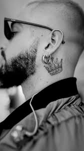Maluma • 639 млн просмотров. Pin De Beatrizantunesbeatriz En Maluma Wallpaper Maluma Tatuajes Maluma Tatuaje Del Cuello