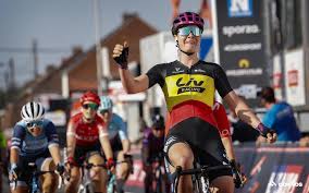 Jun 25, 2021 · lotte kopecky (belgium national team) won stage 3 atop the muur in gerrardsbergen and took the overall crown of the lotto belgium tour on friday. Lotte Kopecky Gewinnt Le Samyn Dames Swiss Cycles