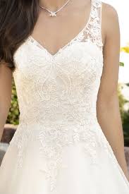 Brautmode ist heute so unbeschreiblich vielfältig. Kleemeier Brautkleider Festliche Kleider Dessous Brautmode Hubsche Brautkleider Braut