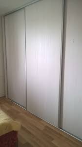 Vestavěné šatní skříně, zakázková výroba, posuvné dveře. Super Skrine