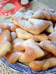 Bugnes Legeres Et Moelleuses Recette Bugnes Beignets Moelleux Recette