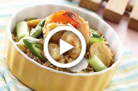 Ayo hidangkan makanan makanan lezat dan sehat untuk hasil pencarian resep masakan: Video Resep Bihun Goreng Oriental Simple Yang Pas Buat Sarapan Sajian Sedap