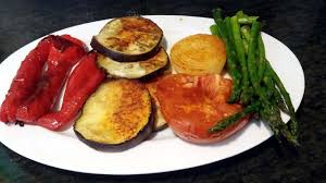Nuestras verduras al horno son perfectas para acompañar platos de carnes, pescados o huevos. Como Hacer Verduras Al Horno Al Estilo De Mariaje Youtube